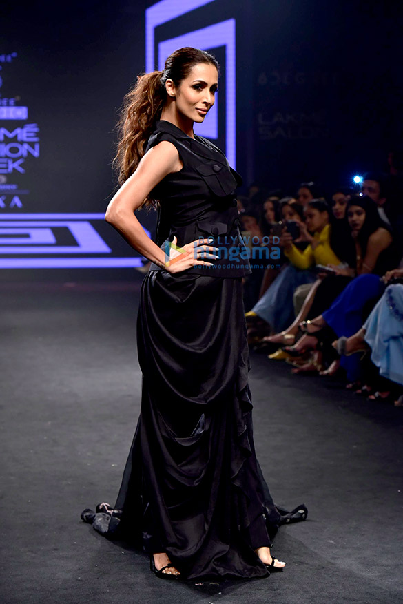 malaika arora shilpa shetty vaani kapoor kangana ranaut and others walk the ramp at the lakme fashion week 2018 9