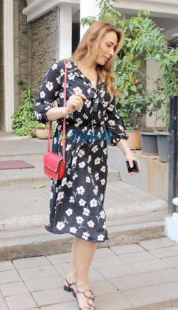 Malaika Arora and Esha Gupta and Iulia Vantur snapped in Bandra