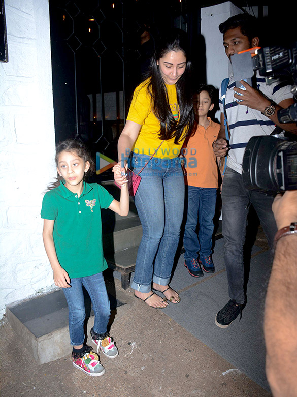 manyata dutt snapped with kids at the korner house in bandra 4