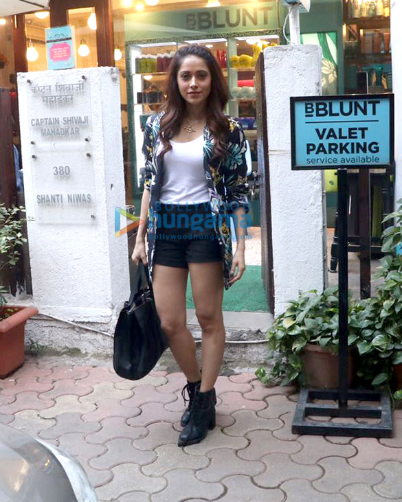 Nushrat Bharucha spotted at BBlunt salon in Bandra Nushrat Bharucha spotted at BBlunt salon in Bandra