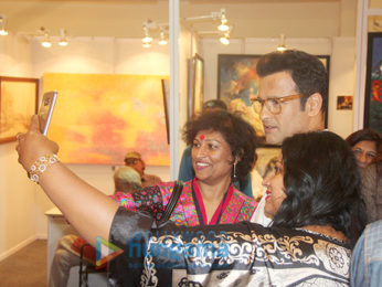 Rohit Roy graces the India Art Festival 2018