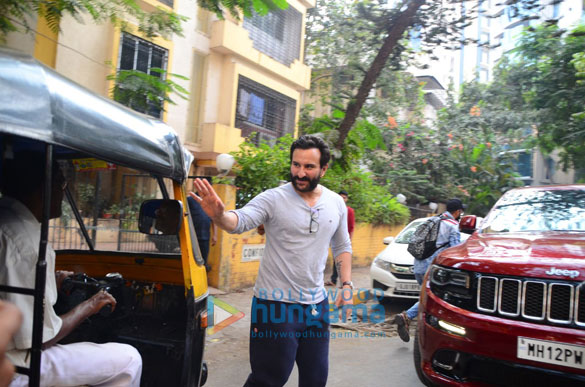 Saif Ali khan spotted after recording session in Bandra Saif Ali khan spotted after recording session in Bandra