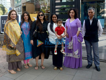 Salim Khan and Helen snapped with Sonali Bendre at BKC