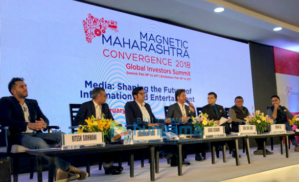 shah rukh khan attends magnetic maharashtra seminar at bkc mmrda ground 02