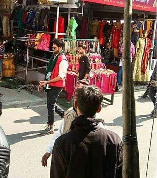 IN ACTION: Shahid Kapoor, Shraddha Kapoor snapped shooting for Batti Gul Meter Chalu on the streets of Uttarakhand
