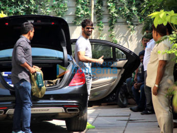 Shahid Kapoor and Jacqueline Fernandez spotted at the gym