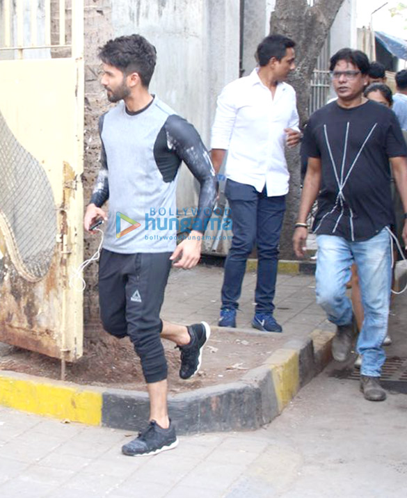 shahid kapoor spotted at reset gym 5