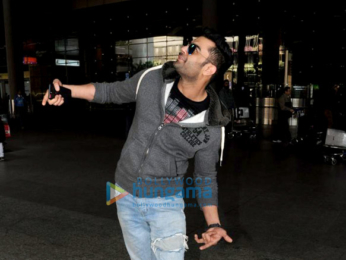 Shilpa Shetty, Raj Kundra and others snapped at the airport