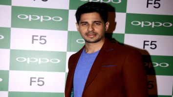 Sidharth Malhotra graces the launch of the Oppo F5 phone