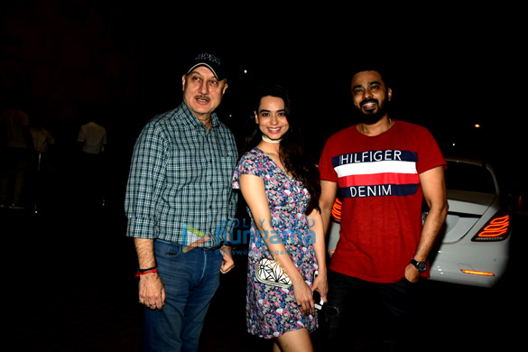 soundarya sharma and anupam kher snapped in juhu 3