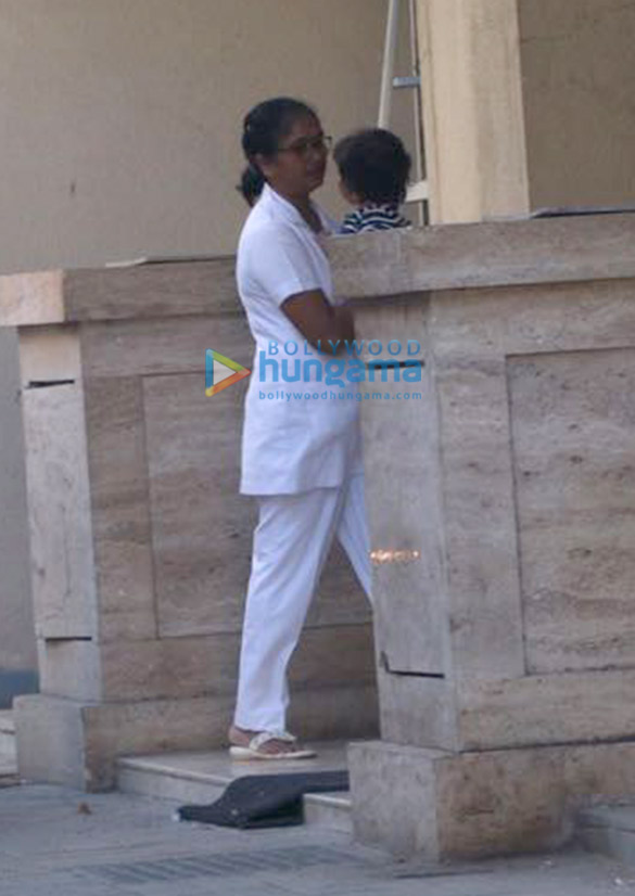 taimur ali khan spotted at amrita aroras house 3