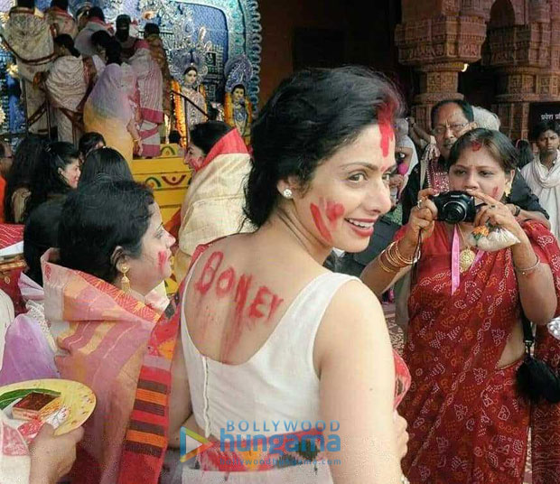 The smiling face of Sridevi during this Durga Pooja ritual will make you miss her even more! The smiling face of Sridevi during this Durga Pooja ritual will make you miss her even more!