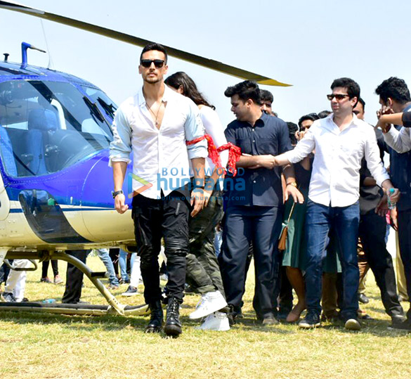 tiger shroff and disha patani arrive in a helicopter for the trailer launch of baaghi 2 4 2
