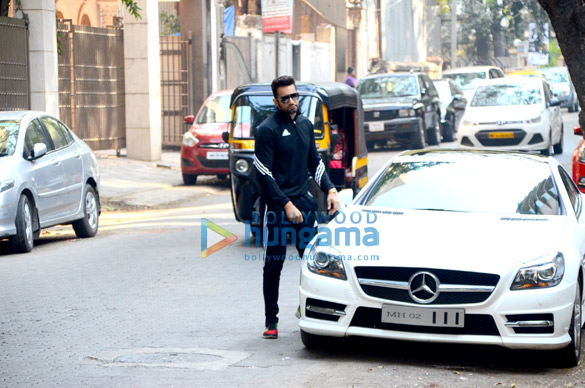 upen patel snapped in bandra 3