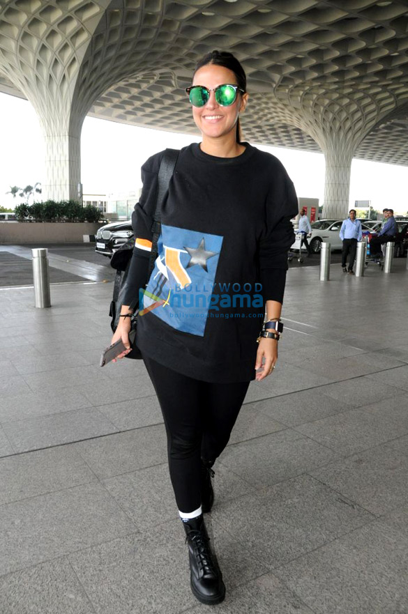 vaani kapoor neha dhupia and others snapped at the airport 5