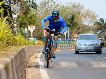 Amit Sadh spotted on a cycle at Carter Road in Bandra
