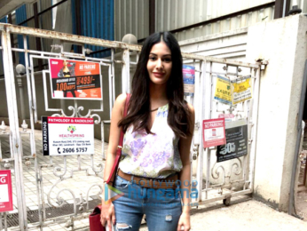 Amyra Dastur snapped in Mumbai
