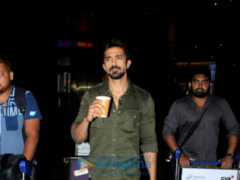 Anil Kapoor, Yami Gautam and others snapped at the airport