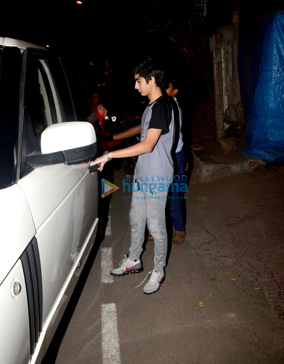 arbaaz khan snapped with his son post dinner at pali cafe in bandra 5