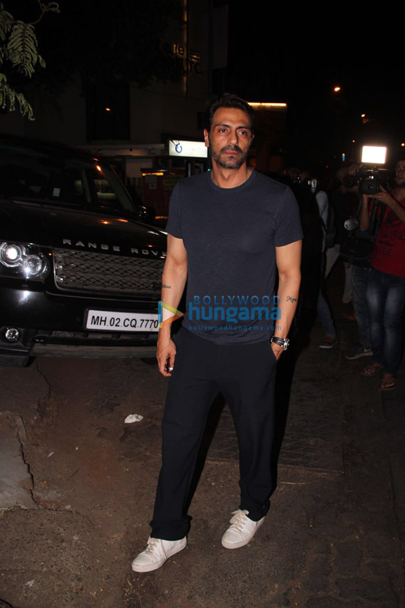 arjun rampal spotted at the korner house 2
