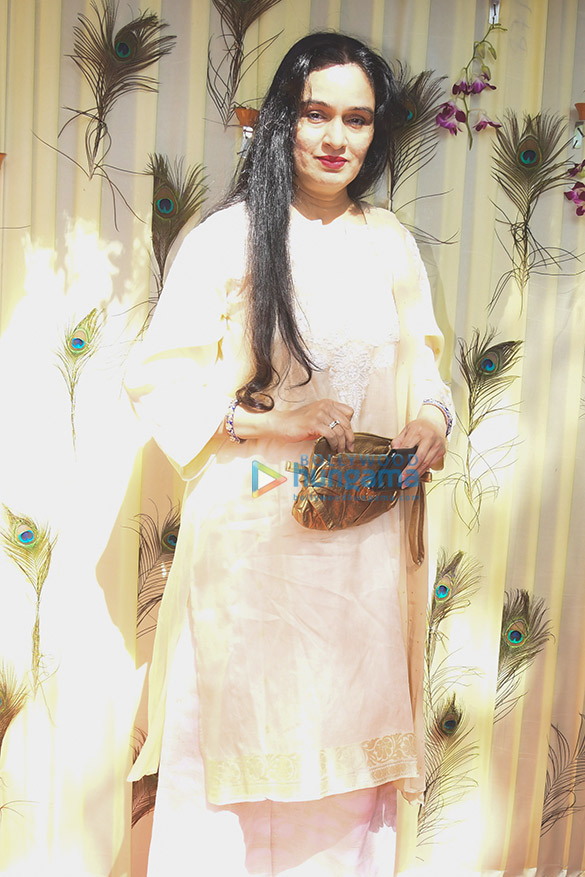 bappi lahiri and chitrani lahiri attend the rice ceremony of their grandson krishh lahiri 1 2