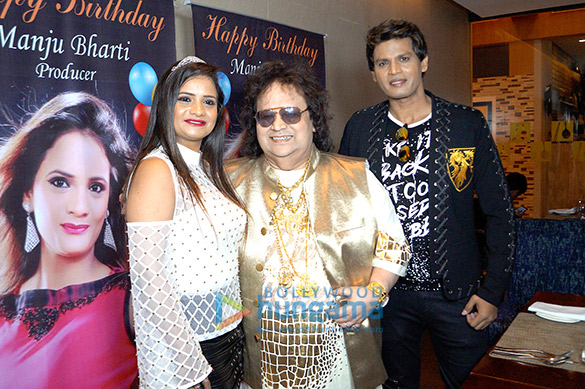 bappi lahiri celebrates manju bhartis birthday 4