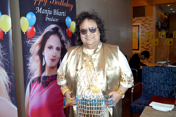 bappi lahiri celebrates manju bhartis birthday 5