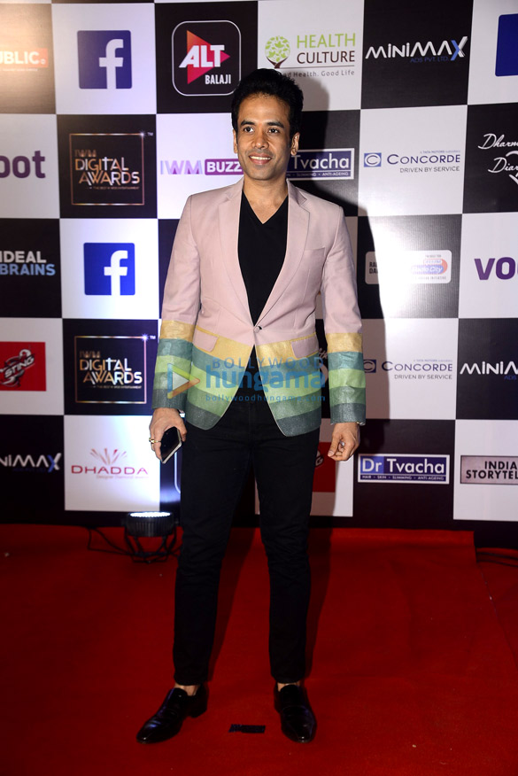 celebs grace alt balajis digital awards 3