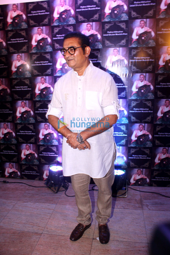 celebs grace ustad ghulam mustafa khans 87th birthday celebration 10