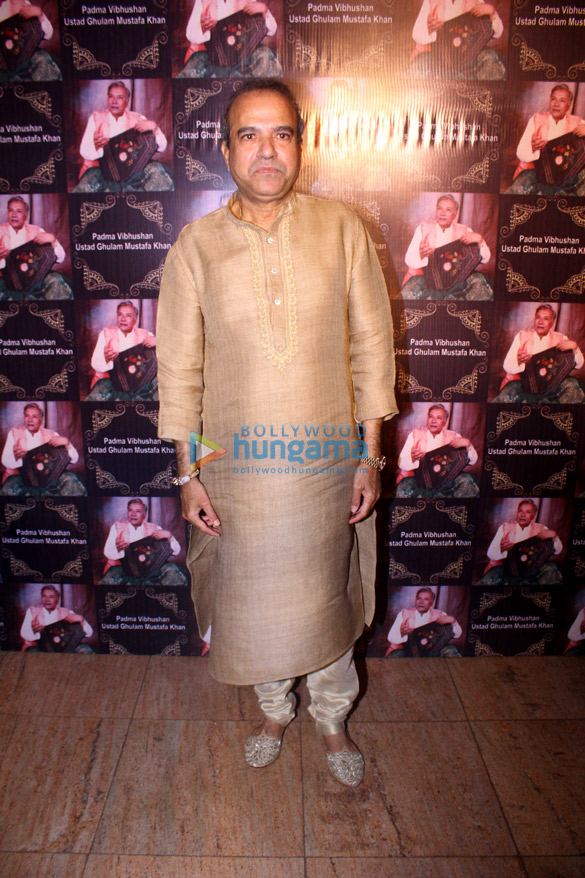 celebs grace ustad ghulam mustafa khans 87th birthday celebration 11