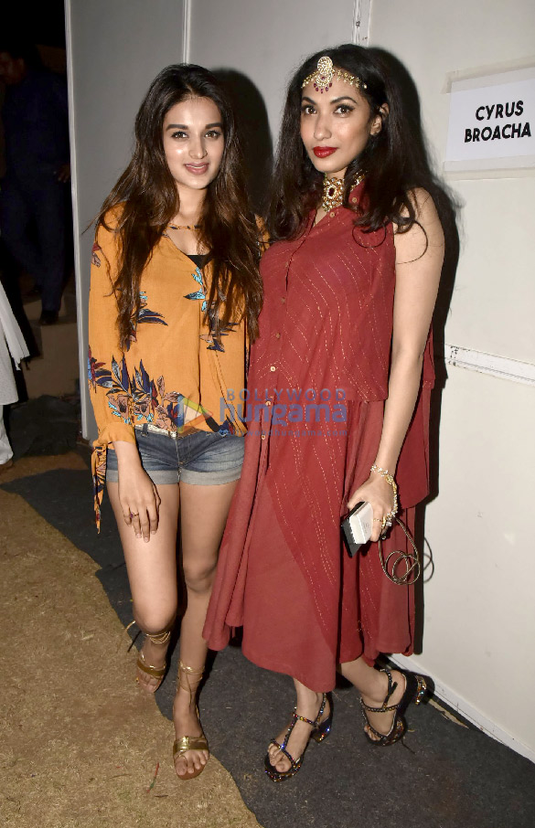 evelyn sharma snapped attending the knight frank india event 7