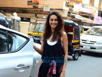 Farhan Akhtar and Anusha Dandekar spotted at Indigo Cafe in Bandra