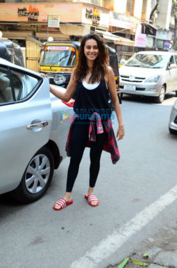 Farhan Akhtar and Anusha Dandekar spotted at Indigo Cafe in Bandra