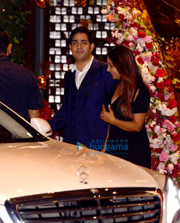 In Pics: Katrina Kaif, Aishwarya Rai, Shah Rukh Khan-Gauri, Kiran Rao sans Aamir Khan attend Akash Ambani’s engagement party
