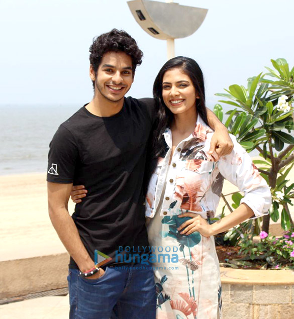 ishaan khattar and malavika mohanan snapped at sun n sand hotel in juhu 5