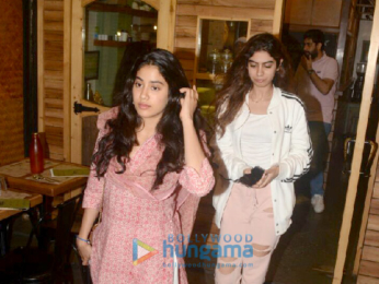 Janhvi Kapoor and Khushi Kapoor snapped at Farmer's Cafe in Bandra