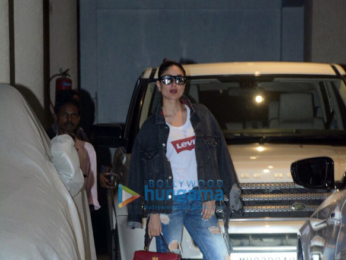Kareena Kapoor Khan, Karisma Kapoor and Amrita Arora snapped at Babita Kapoor’s residence in Khar