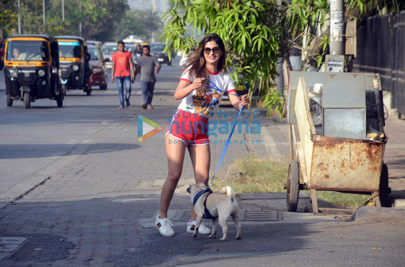 karishma sharma spotted in lokhandwala 1