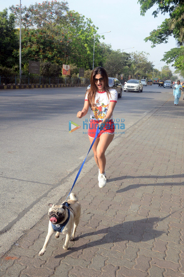 karishma sharma spotted in lokhandwala 5