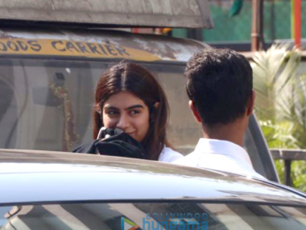 Khushi Kapoor snapped with her boyfriend