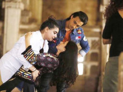 Loveratri actors Aayush and Warina shoot their first song in Gujarat with Vaibhavi Merchant Loveratri actors Aayush and Warina shoot their first song in Gujarat with Vaibhavi Merchant