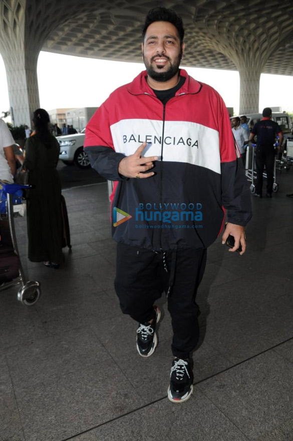 malaika arora kartik aaryan and others snapped at the airport 2