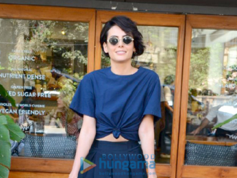 Mandana Karimi snapped at Sequel Cafe in Bandra