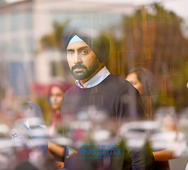 Manmarziyaan First Look: Vicky Kaushal and Taapsee Pannu are the happy couple and Abhishek Bachchan is the brooding Sardar