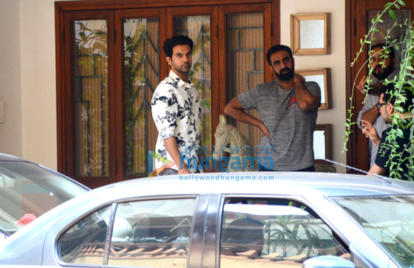 rajkummar rao spotted at maddock films office in khar 5