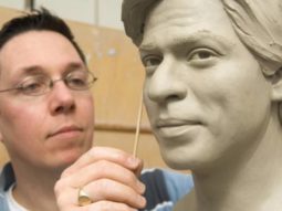 Shah Rukh Khan wax figure to be unveiled at Madame Tussauds, Delhi this month