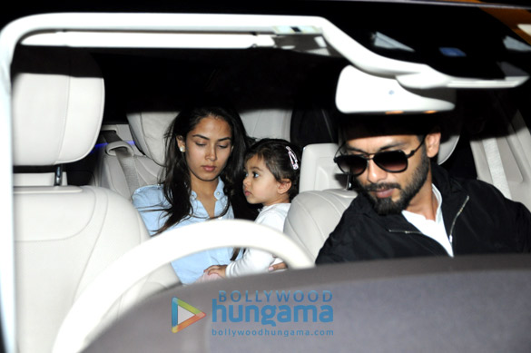 shahid kapoor and mira rajput snapped at the airport 6