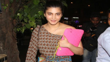 Shruti Haasan snapped at Pali Village Cafe in Bandra