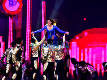 Sidharth Malhotra, Kriti Sanon and Madhuri Dixit perform at Mumbai T20 opening ceremony