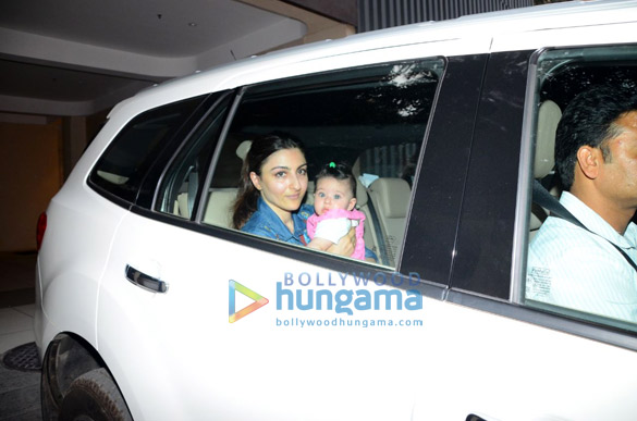 soha ali khan spotted with her daughter in bandra 2